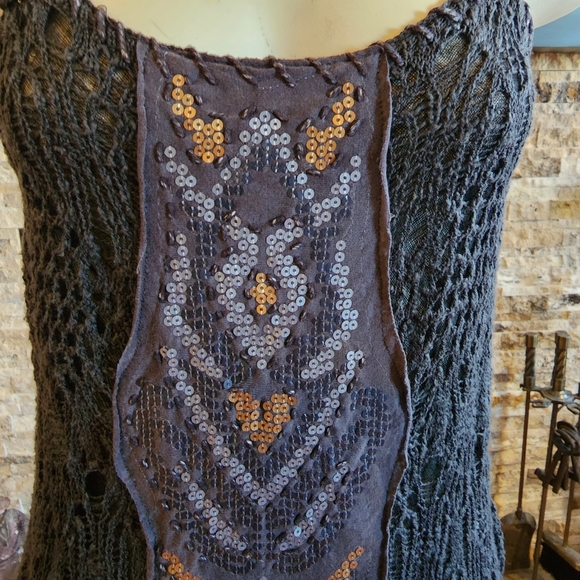 Free People Sleeveless Lined Crochet Knit Top with Sequined Front Panel Sz Small - Picture 4 of 6